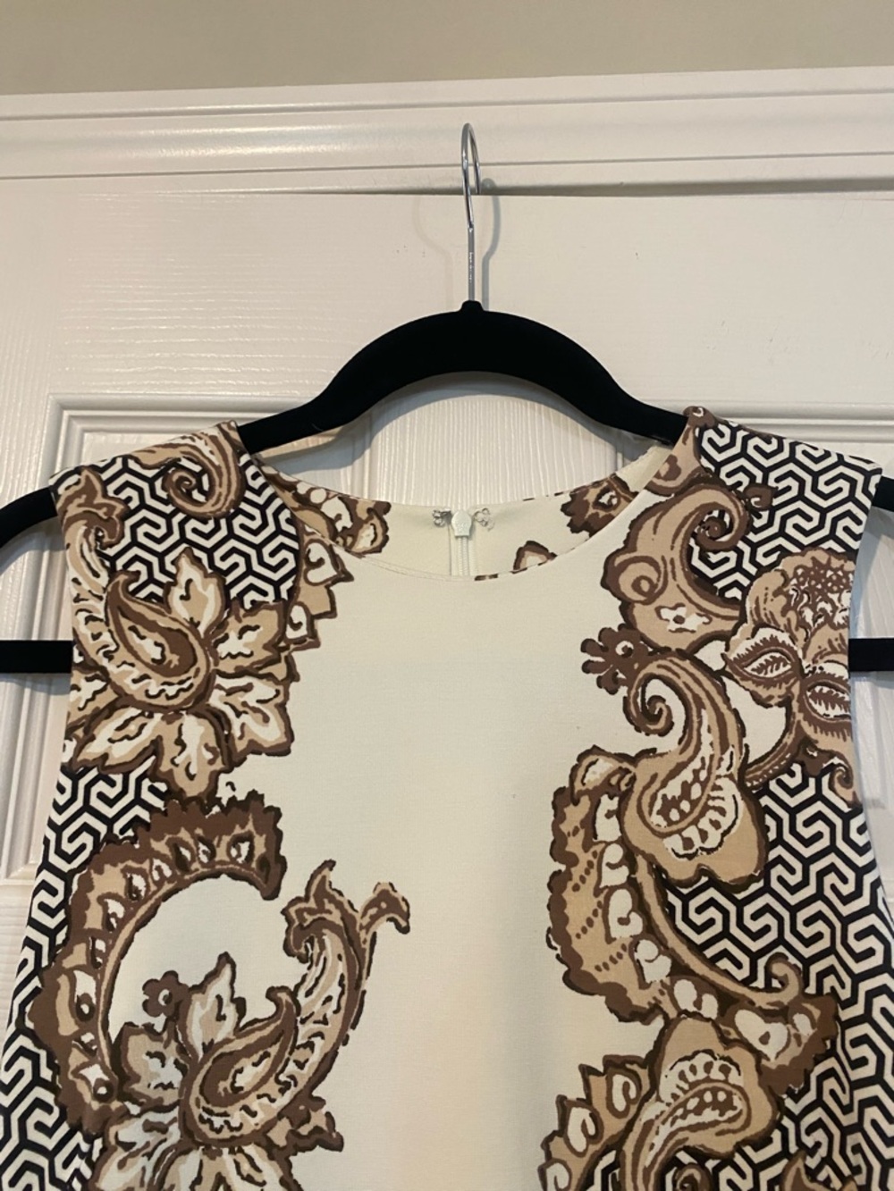 J. McLaughlin Sheath Dress Tan Black Paisley S - Picture 3 of 9